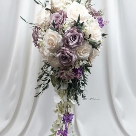 Cascada lila y blanco 1127