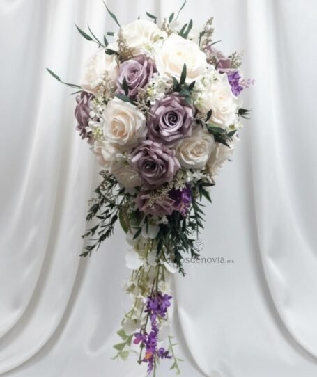 Cascada lila y blanco 1127