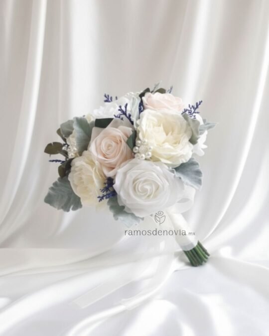 Rosas ivory, rosa claro y blancas con perlas 1014