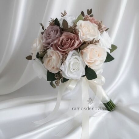 Rosas ivory, blancas y lila suave 1002