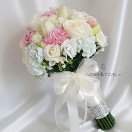 Bouquet pastel con rosas, claveles y hortensias 1028