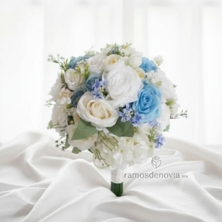 Rosas blancas, ivory y azul cielo 1003