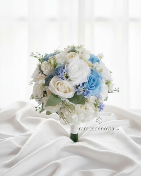 Rosas blancas, ivory y azul cielo 1003