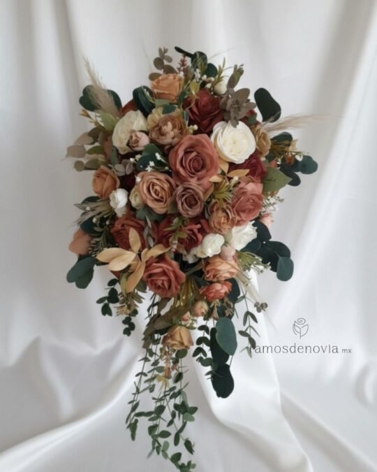 Rosas terracota e ivory en cascada 1046