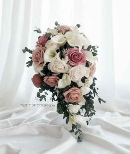 Calas y rosas ivory y rosa en cascada 1047