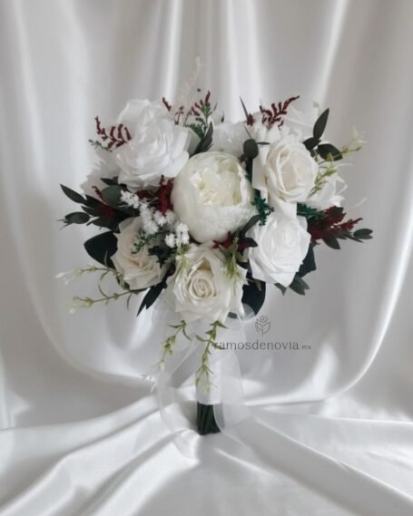 Rosas y peonía blancas con acentos vino 1005