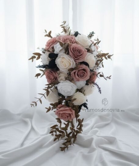 Rosas rosa e ivory en cascada 1059