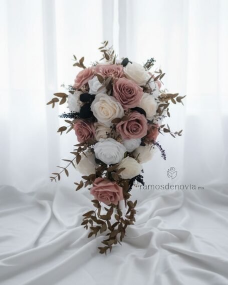 Rosas rosa e ivory en cascada 1059