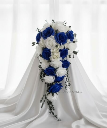 Rosas blancas y azul rey 1061