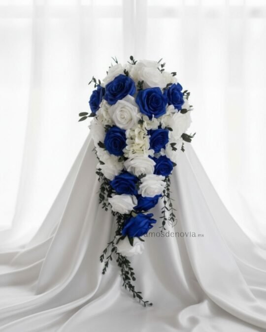 Rosas blancas y azul rey 1061