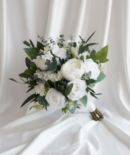 Bouquet de rosas y peonías blancas 1083