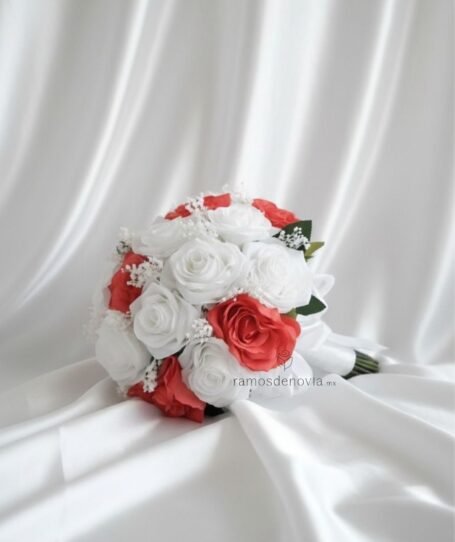 Bouquet de rosas blancas y rojas 1087
