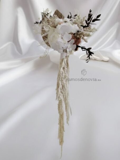 Ramo Boho con Orquídeas Blancas y Flores Secas 1128