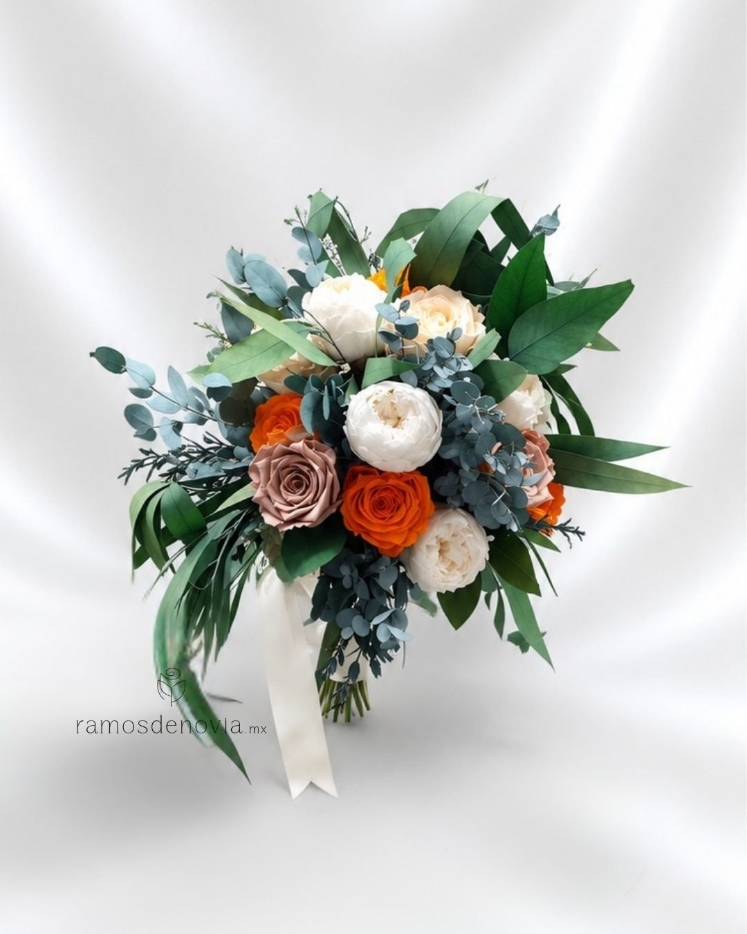 Bouquet Coral Ivory y Eucalipto 1186 1 Bouquet Coral Ivory y Eucalipto 1186